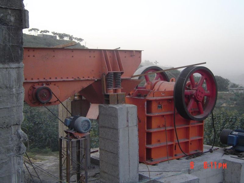Stone Crusher / Sand Making Plant with Good Quality for Sale
